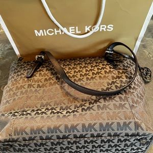 Michael Kors silver purse